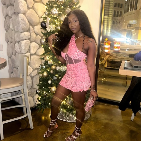 ⚠️CLEARANCE Pink Sequin Mini Dress - Picture 2 of 4